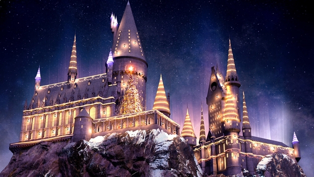 Celebrate Christmas in the Wizarding World of Harry Potter.